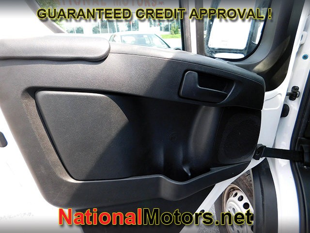 Ram ProMaster Cargo Van Vehicle Full-screen Gallery Image 11