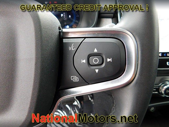 Volvo XC40 Vehicle Full-screen Gallery Image 25