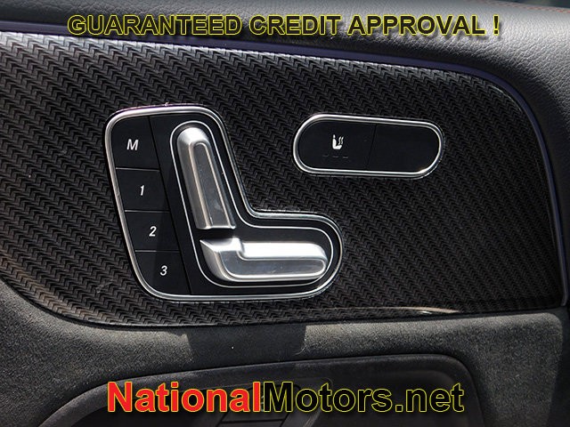 Mercedes-Benz GLB Vehicle Full-screen Gallery Image 17