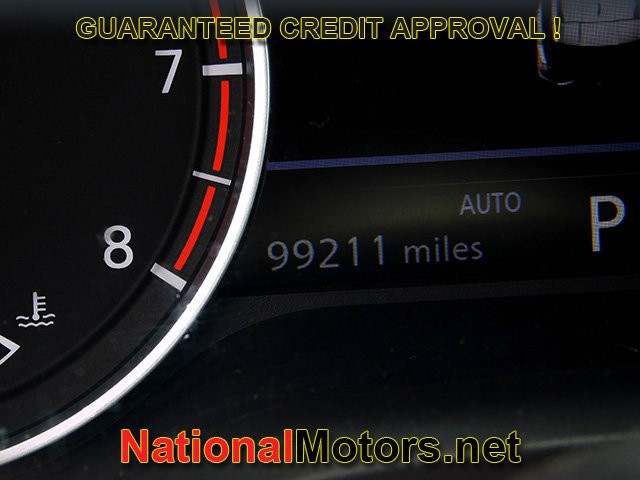 Nissan Rogue Vehicle Full-screen Gallery Image 17