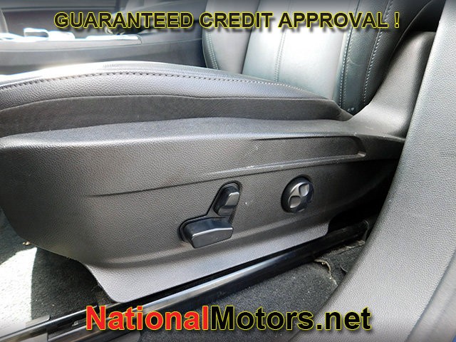 Alfa Romeo Stelvio Vehicle Full-screen Gallery Image 21