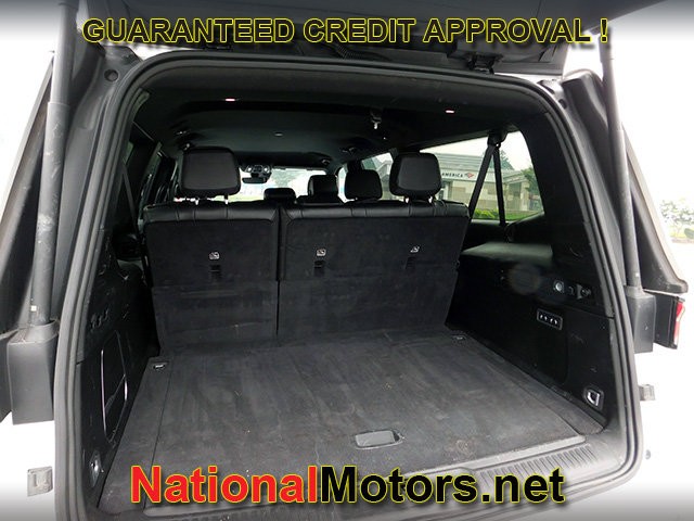 Jeep Wagoneer L Vehicle Full-screen Gallery Image 08