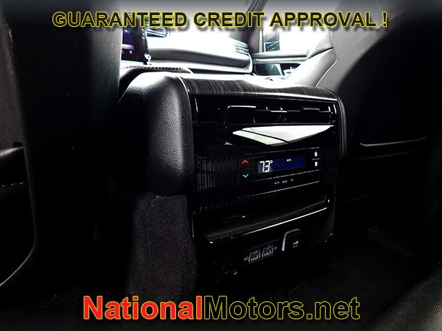 Jeep Wagoneer L Vehicle Full-screen Gallery Image 14