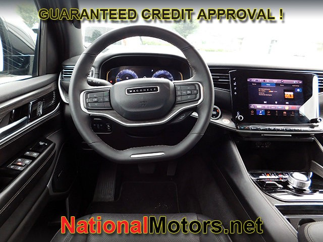 Jeep Wagoneer L Vehicle Full-screen Gallery Image 15