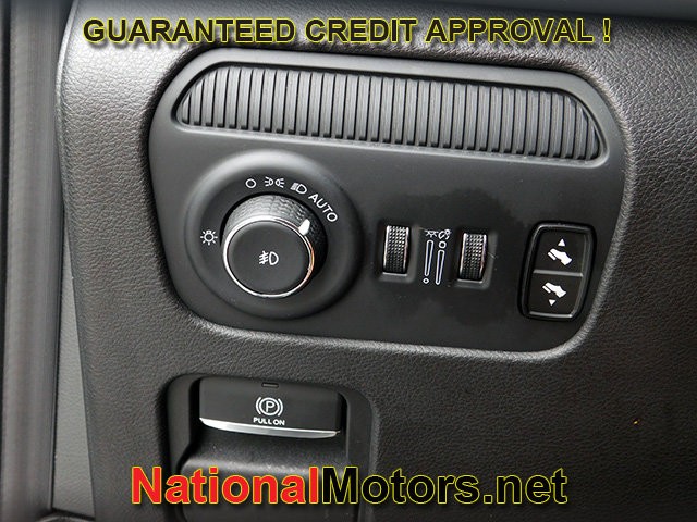 Jeep Wagoneer L Vehicle Full-screen Gallery Image 25
