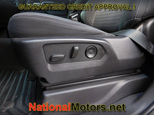 Chevrolet Silverado 1500 Vehicle Full-screen Gallery Image 15