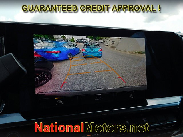Chevrolet Silverado 1500 Vehicle Full-screen Gallery Image 17