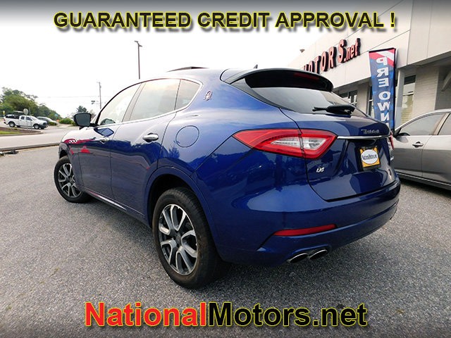 Maserati Levante Vehicle Full-screen Gallery Image 06