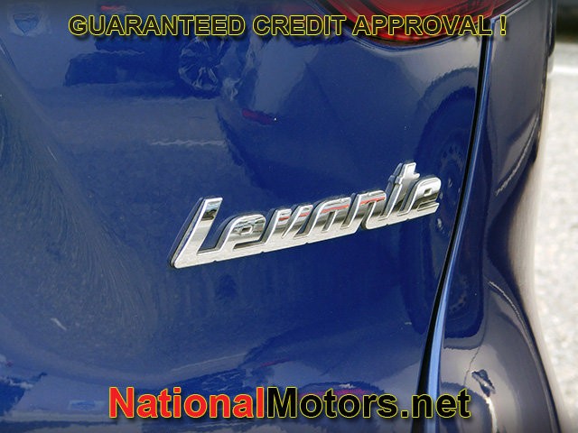 Maserati Levante Vehicle Full-screen Gallery Image 08
