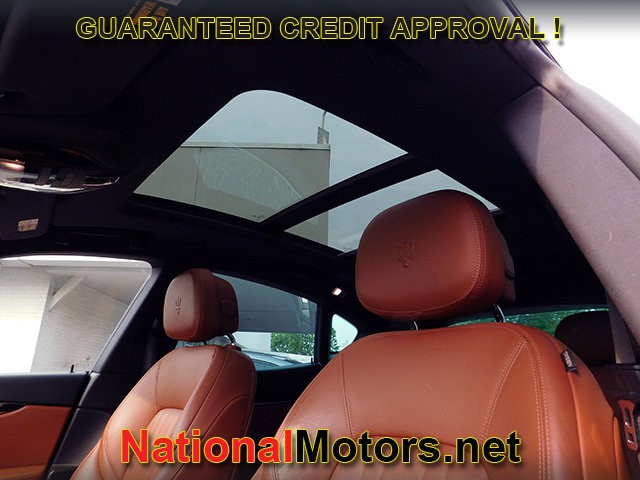 Maserati Levante Vehicle Full-screen Gallery Image 19