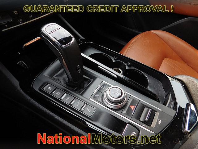 Maserati Levante Vehicle Full-screen Gallery Image 22