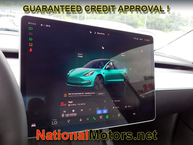 Tesla Model 3 Vehicle Full-screen Gallery Image 15