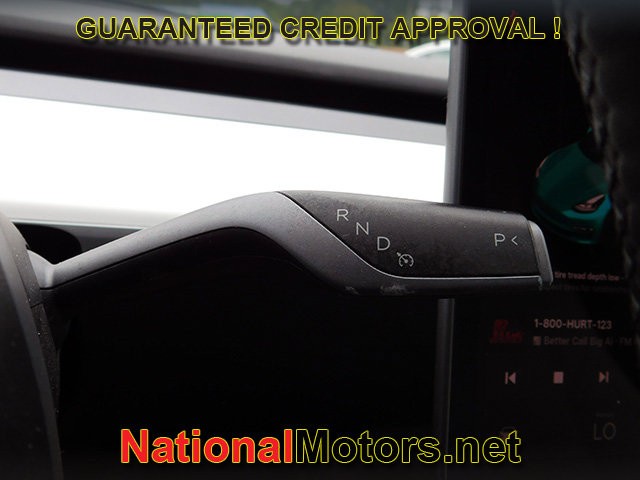 Tesla Model 3 Vehicle Full-screen Gallery Image 19