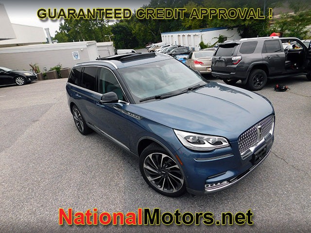 Lincoln Aviator Vehicle Full-screen Gallery Image 02