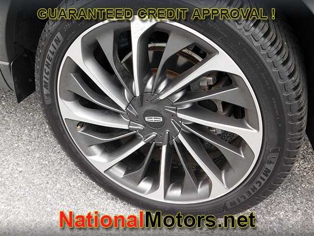 Lincoln Aviator Vehicle Full-screen Gallery Image 08