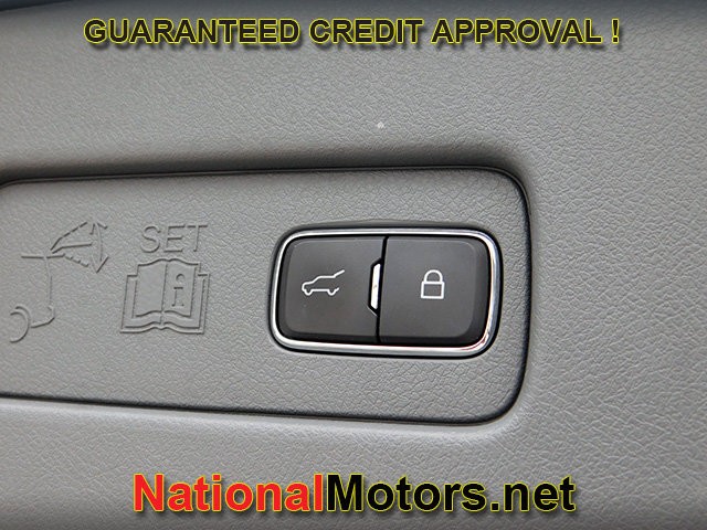 Lincoln Aviator Vehicle Full-screen Gallery Image 13