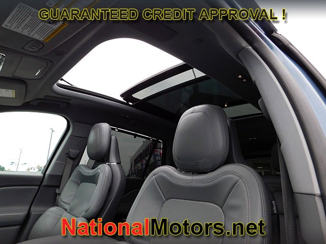 Lincoln Aviator Vehicle Full-screen Gallery Image 20