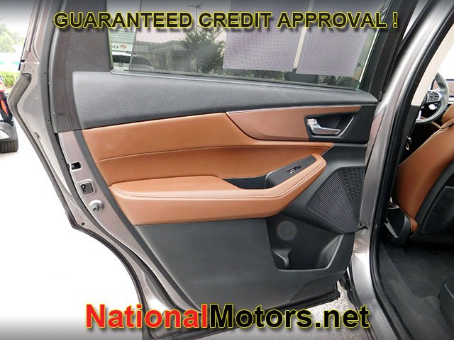 Acura MDX Vehicle Full-screen Gallery Image 13