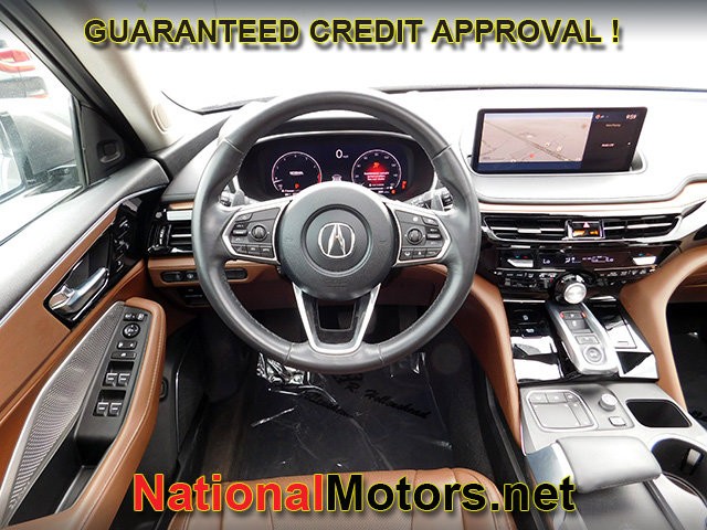 Acura MDX Vehicle Full-screen Gallery Image 16