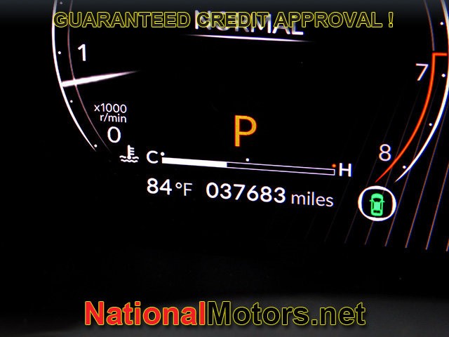 Acura MDX Vehicle Full-screen Gallery Image 30