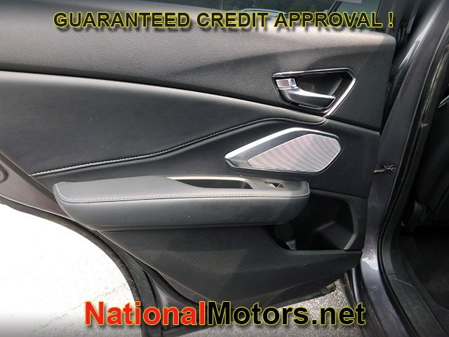 Acura RDX Vehicle Full-screen Gallery Image 11
