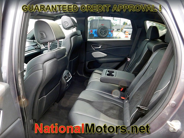 Acura RDX Vehicle Full-screen Gallery Image 12