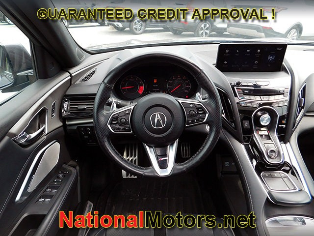 Acura RDX Vehicle Full-screen Gallery Image 15