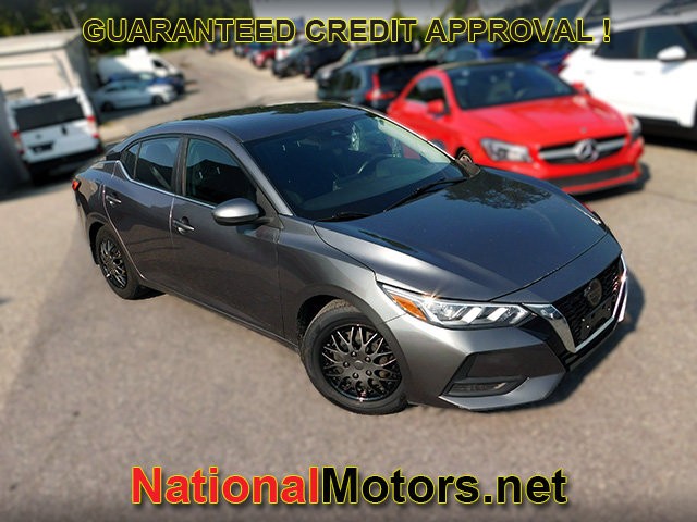 Nissan Sentra Vehicle Full-screen Gallery Image 02