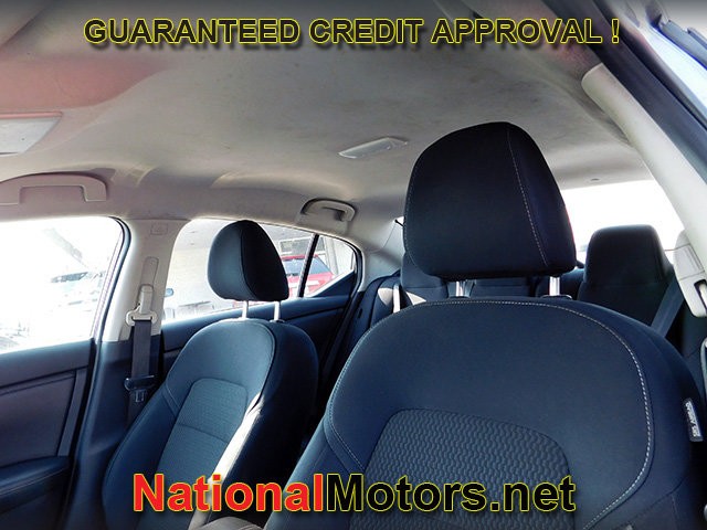 Nissan Sentra Vehicle Full-screen Gallery Image 10