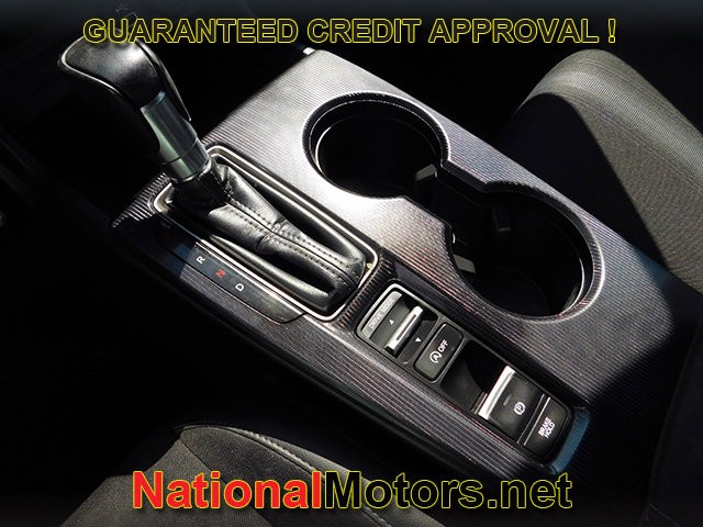 Honda Civic Sedan Vehicle Full-screen Gallery Image 14