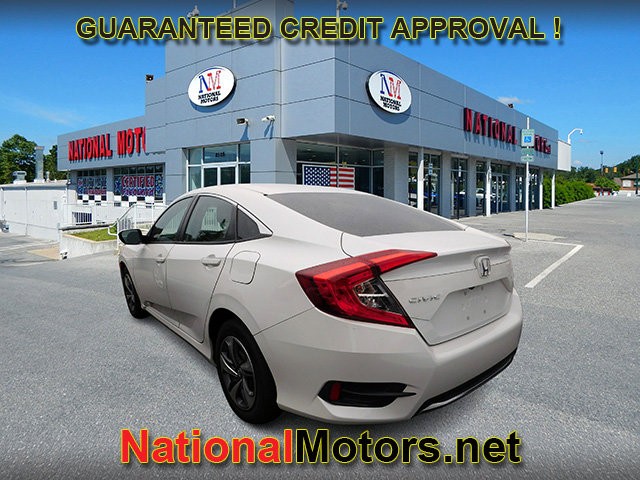 Honda Civic Sedan Vehicle Full-screen Gallery Image 03