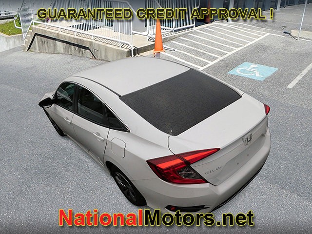 Honda Civic Sedan Vehicle Full-screen Gallery Image 04