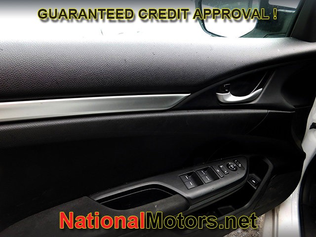 Honda Civic Sedan Vehicle Full-screen Gallery Image 09