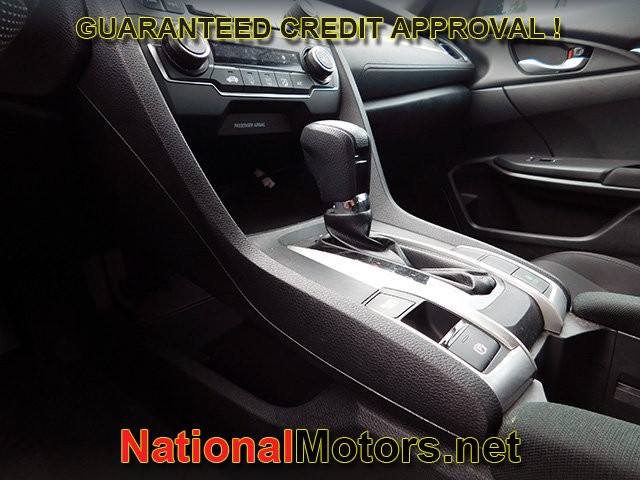 Honda Civic Sedan Vehicle Full-screen Gallery Image 12