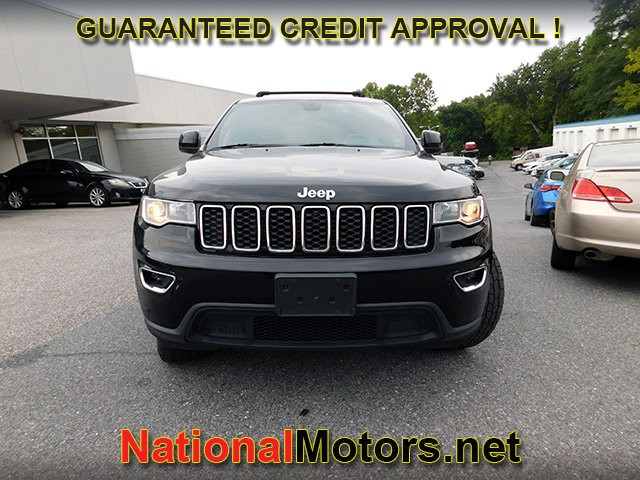 Jeep Grand Cherokee Vehicle Full-screen Gallery Image 03