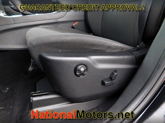 Jeep Grand Cherokee Vehicle Full-screen Gallery Image 17