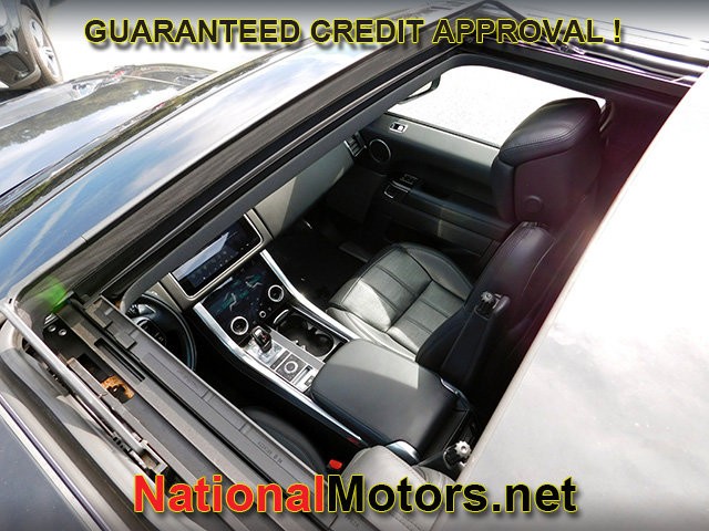 Land Rover Range Rover Sport Vehicle Full-screen Gallery Image 10
