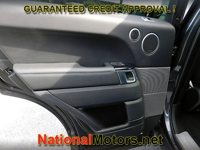 Land Rover Range Rover Sport Vehicle Full-screen Gallery Image 11