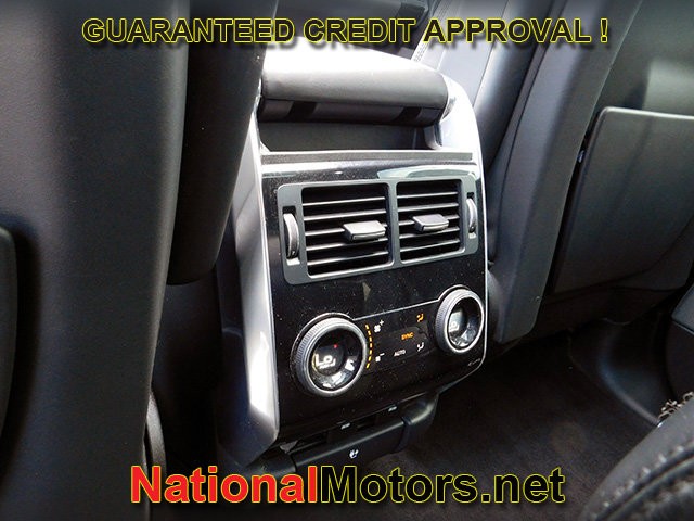 Land Rover Range Rover Sport Vehicle Full-screen Gallery Image 13