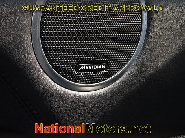 Land Rover Range Rover Sport Vehicle Full-screen Gallery Image 17