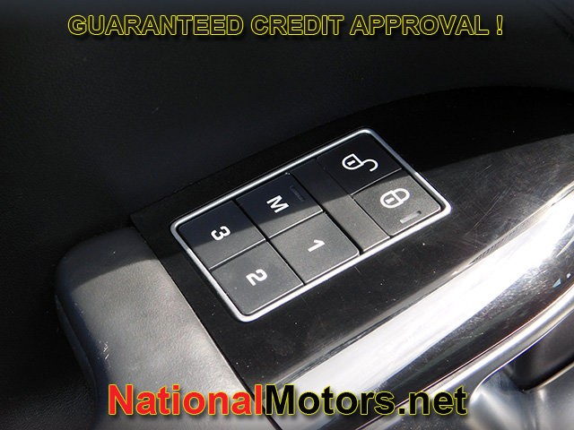 Land Rover Range Rover Sport Vehicle Full-screen Gallery Image 18