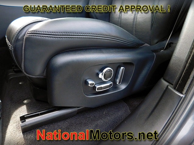 Land Rover Range Rover Sport Vehicle Full-screen Gallery Image 20