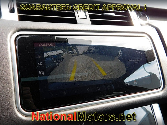 Land Rover Range Rover Sport Vehicle Full-screen Gallery Image 24