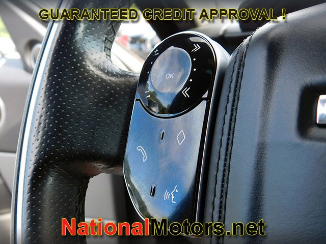 Land Rover Range Rover Sport Vehicle Full-screen Gallery Image 27