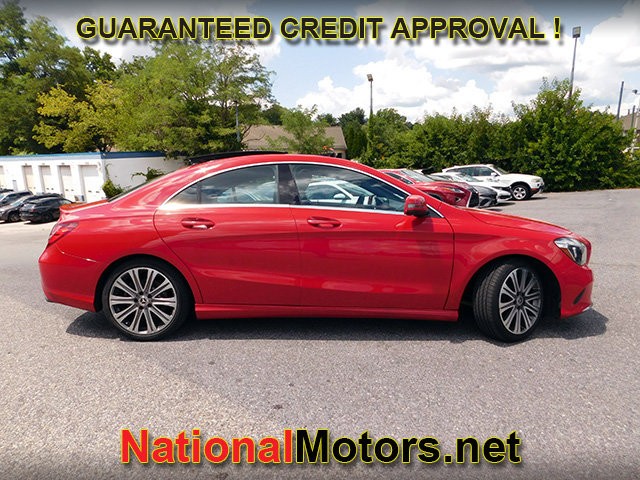 Mercedes-Benz CLA Vehicle Full-screen Gallery Image 05