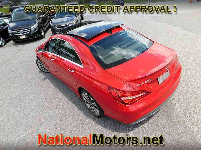 Mercedes-Benz CLA Vehicle Full-screen Gallery Image 08