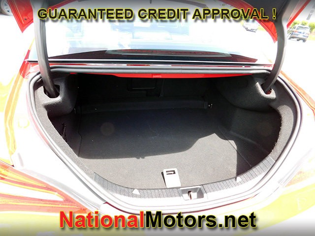 Mercedes-Benz CLA Vehicle Full-screen Gallery Image 11
