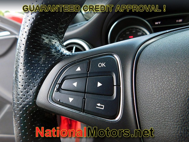 Mercedes-Benz CLA Vehicle Full-screen Gallery Image 25