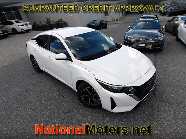 Nissan Sentra Vehicle Full-screen Gallery Image 02