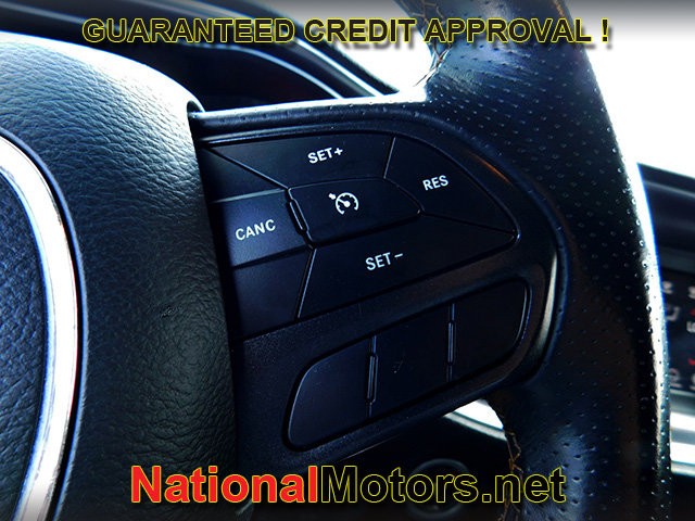 Dodge Challenger Vehicle Full-screen Gallery Image 19